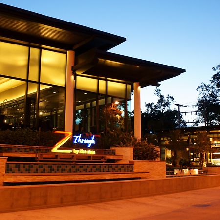 Z Through By The Zign Hotel Pattaya Bagian luar foto