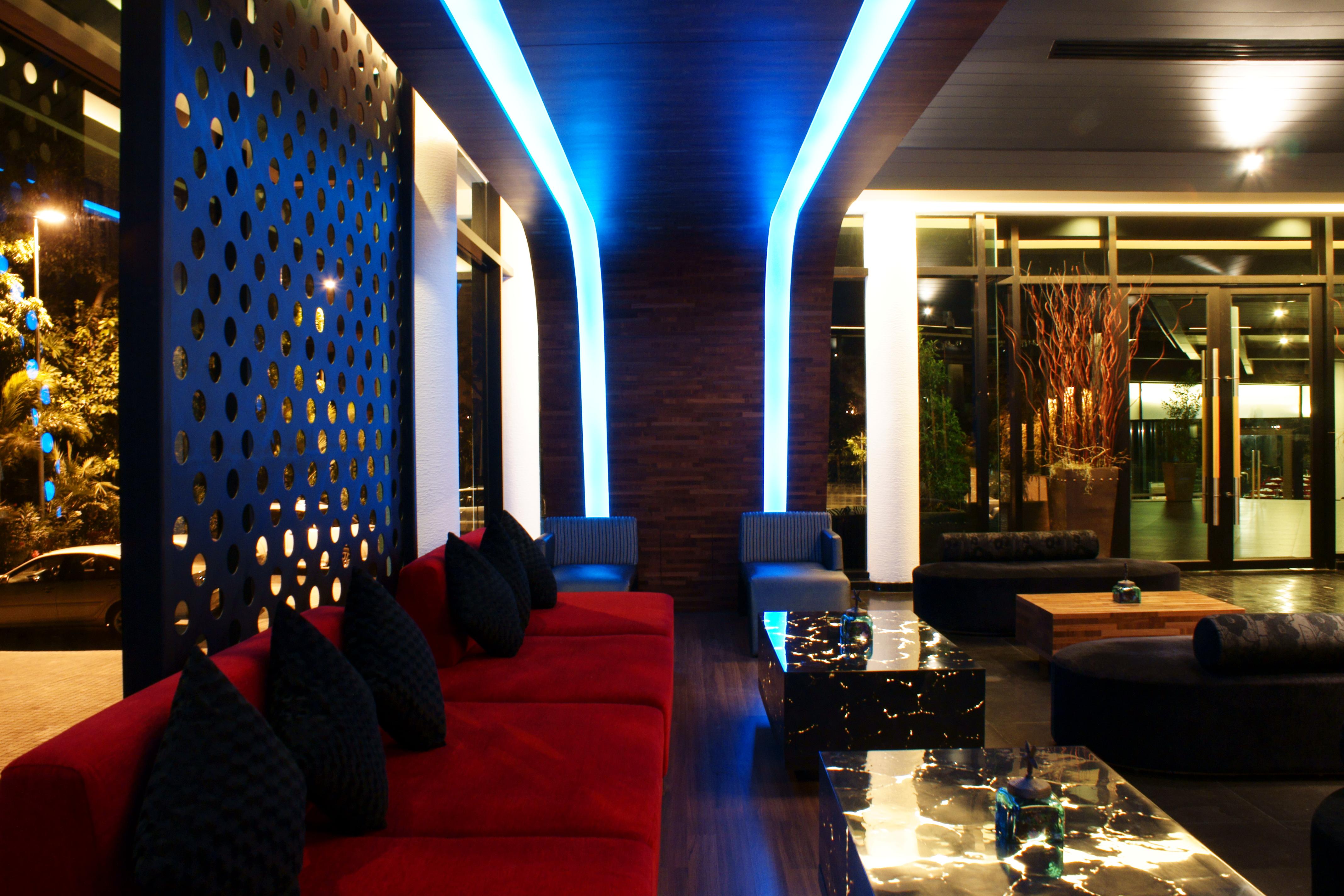 Z Through By The Zign Hotel Pattaya Bagian luar foto