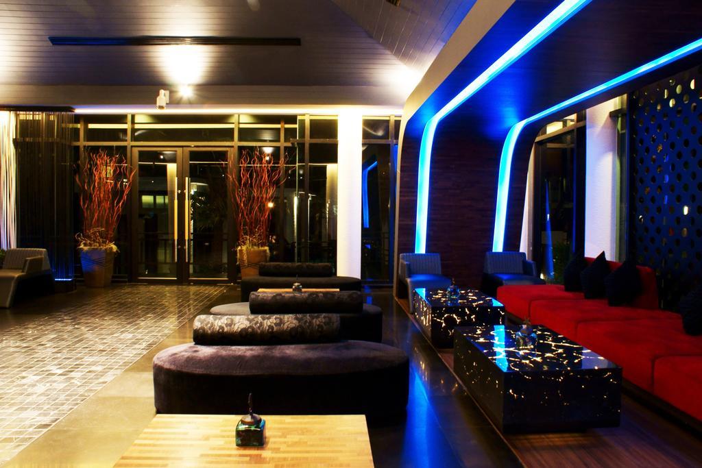 Z Through By The Zign Hotel Pattaya Bagian luar foto