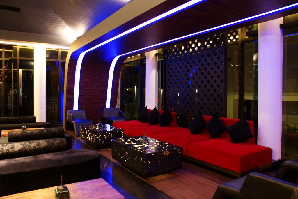 Z Through By The Zign Hotel Pattaya Bagian luar foto