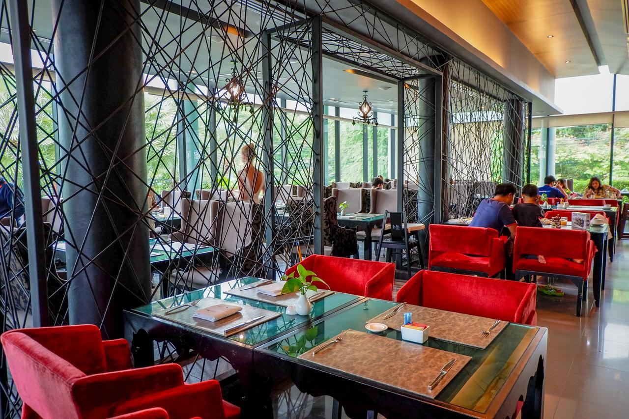 Z Through By The Zign Hotel Pattaya Bagian luar foto